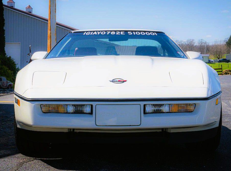 1984 Chevrolet Corvette Image 2