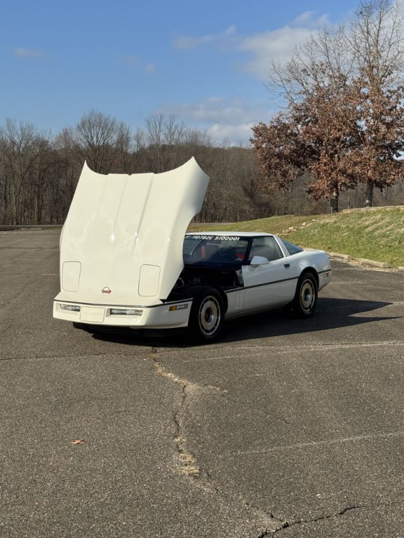 1984 Chevrolet Corvette Image 3