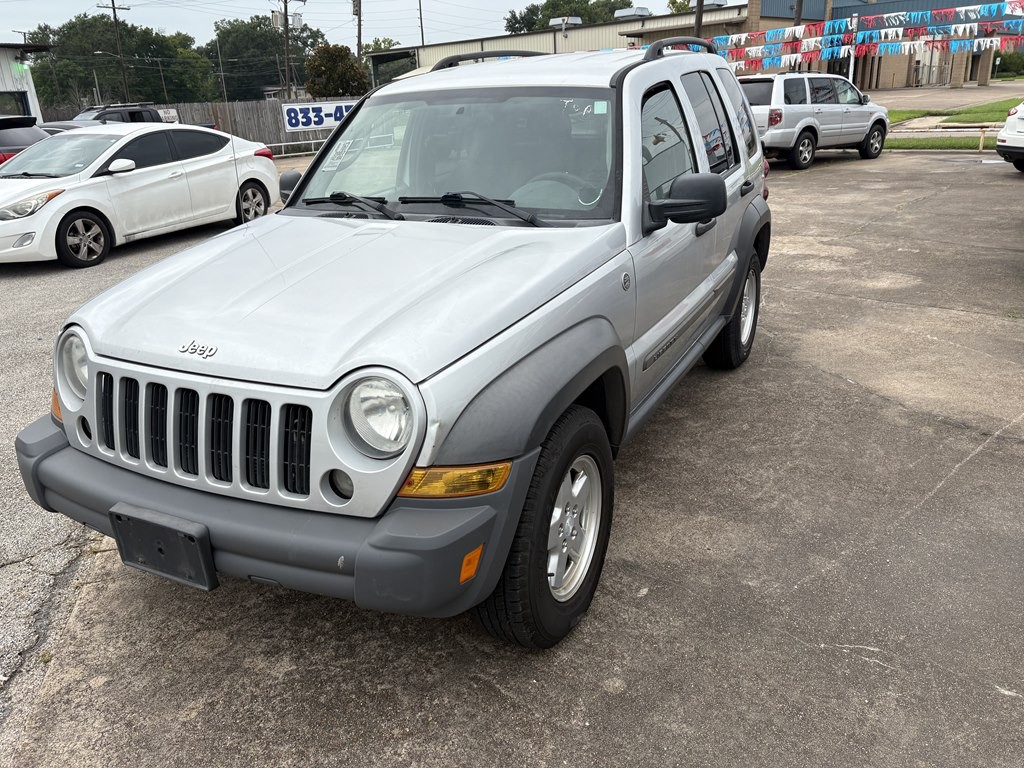2007 Jeep Liberty Image 2