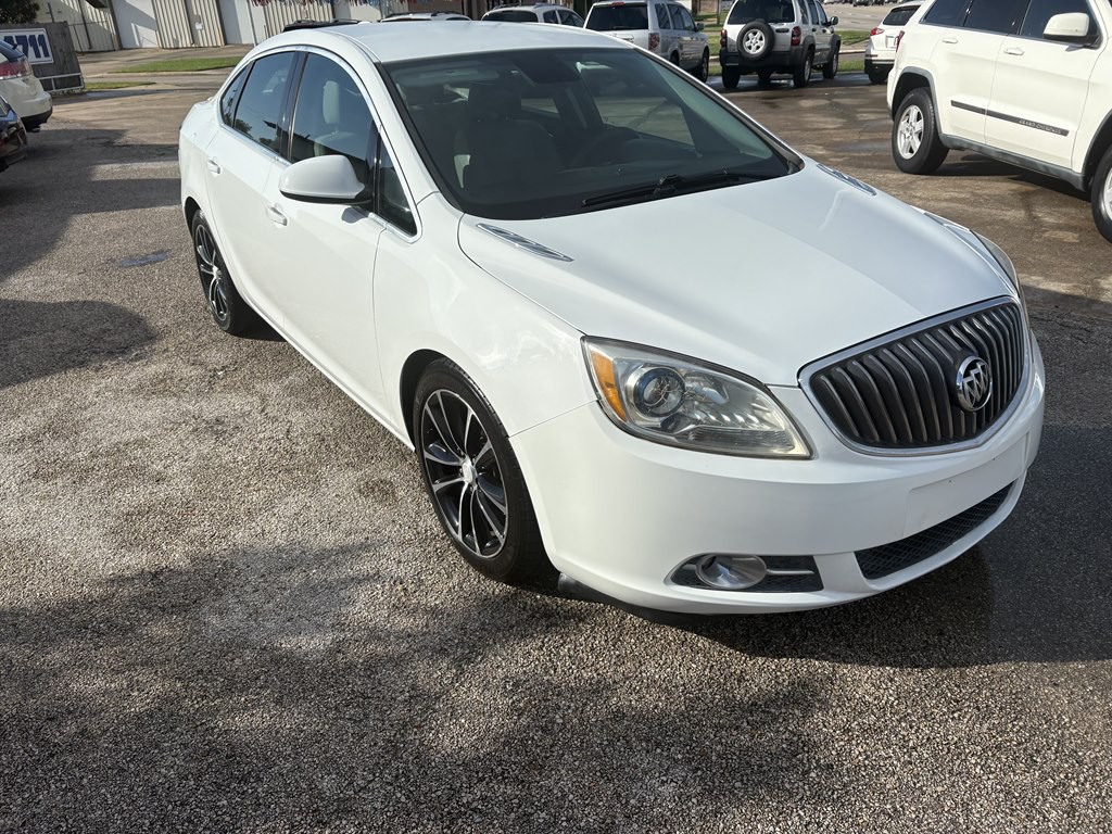 2016 Buick Verano Image 2