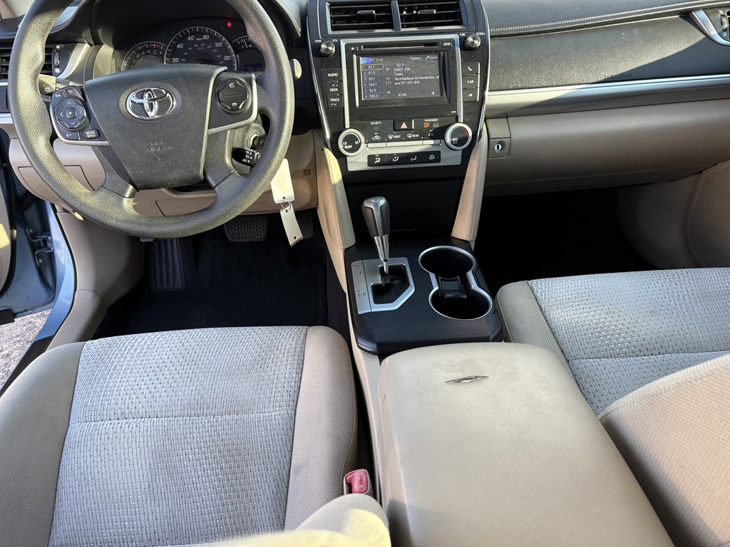 2012 Toyota Camry Image 4