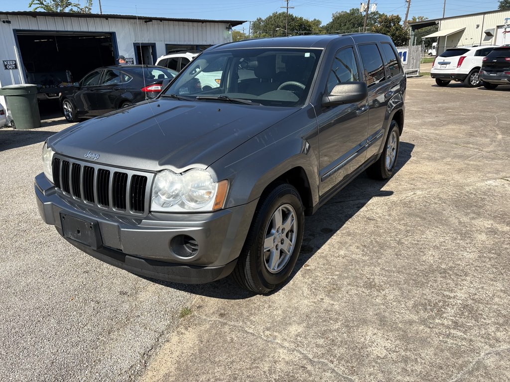 2007 Jeep Grand Cherokee Image 2