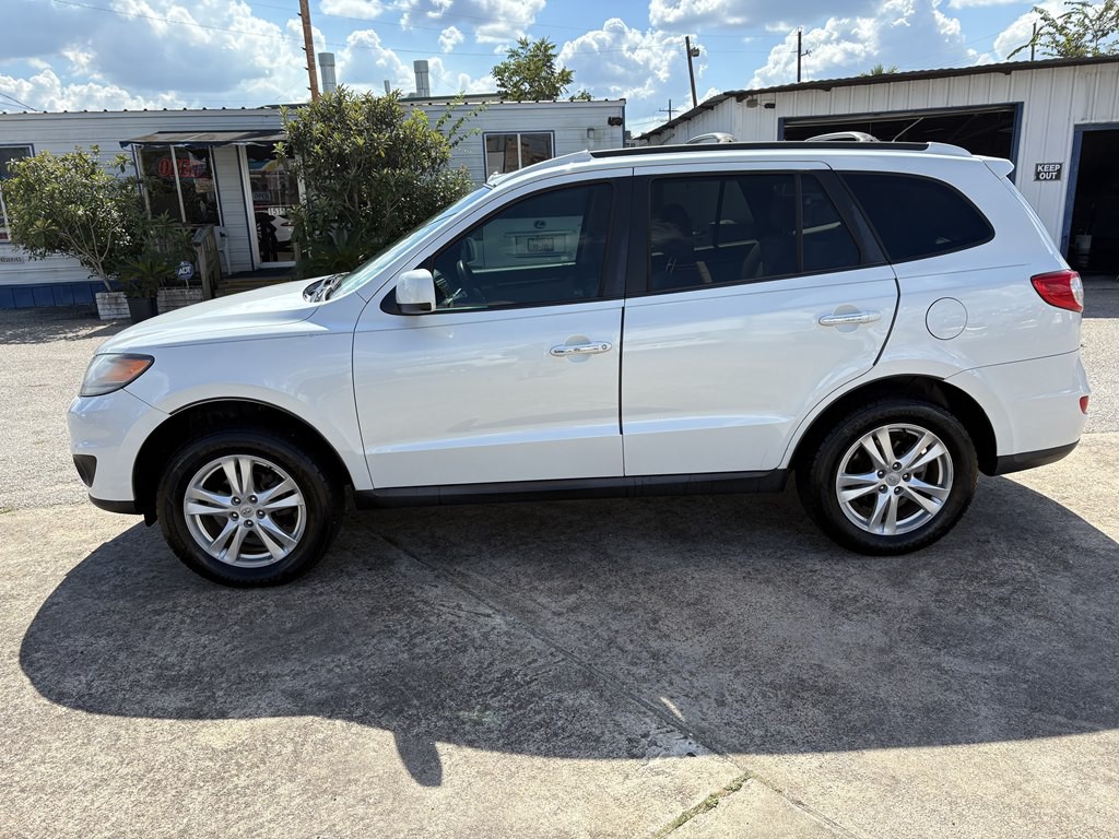 2012 Hyundai Santa Fe Image 1