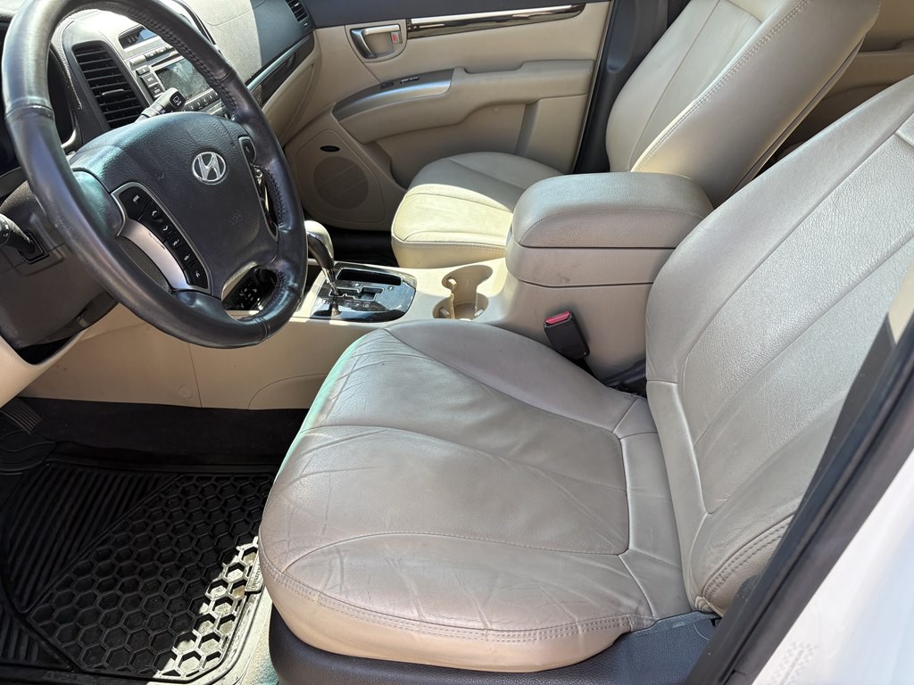2012 Hyundai Santa Fe Image 3