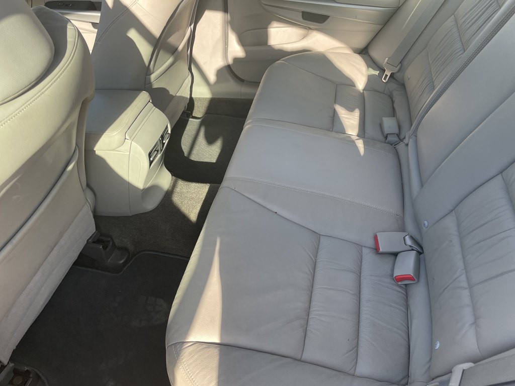 2010 Honda Accord Image 4