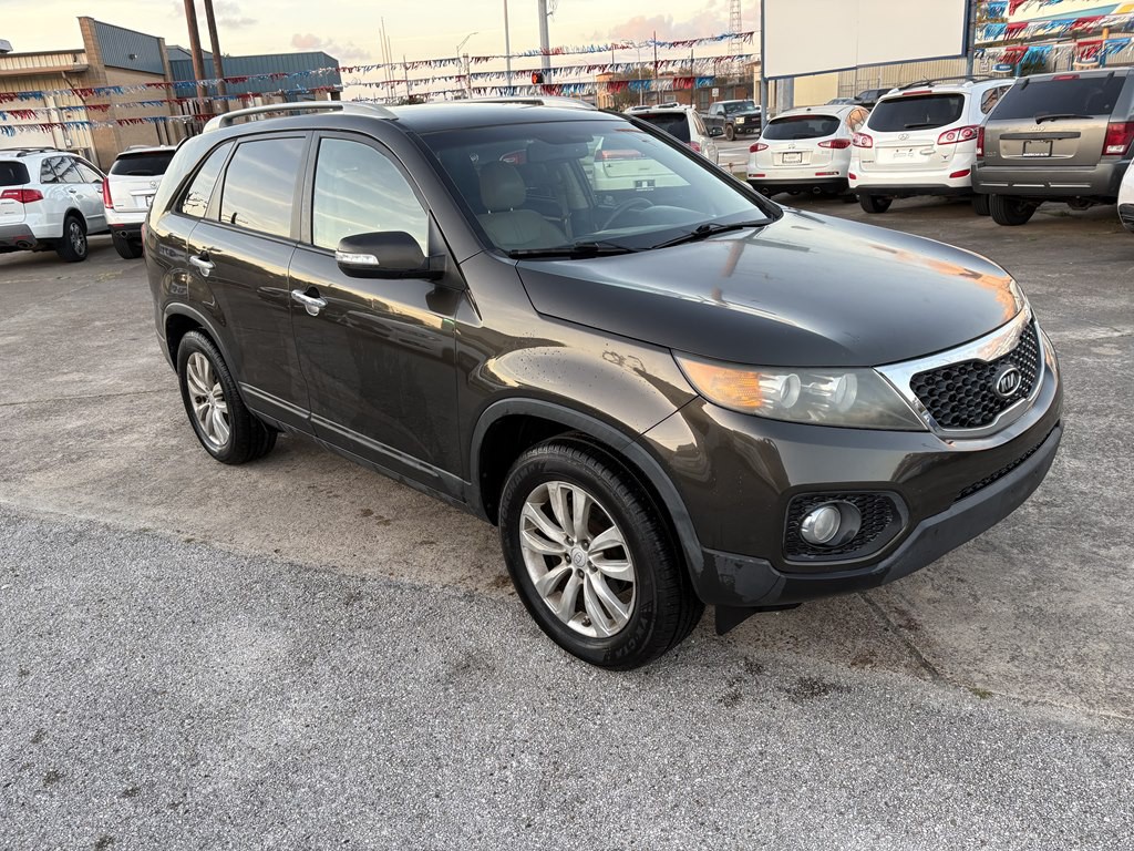 2011 Kia Sorento Image 2