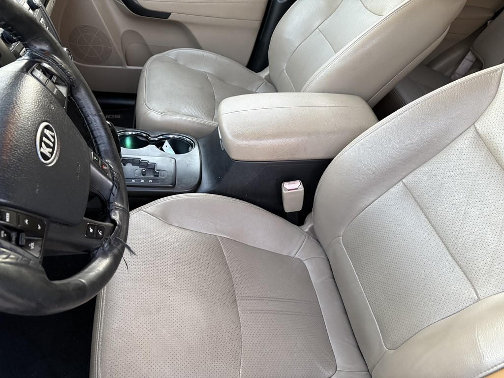 2011 Kia Sorento Image 3