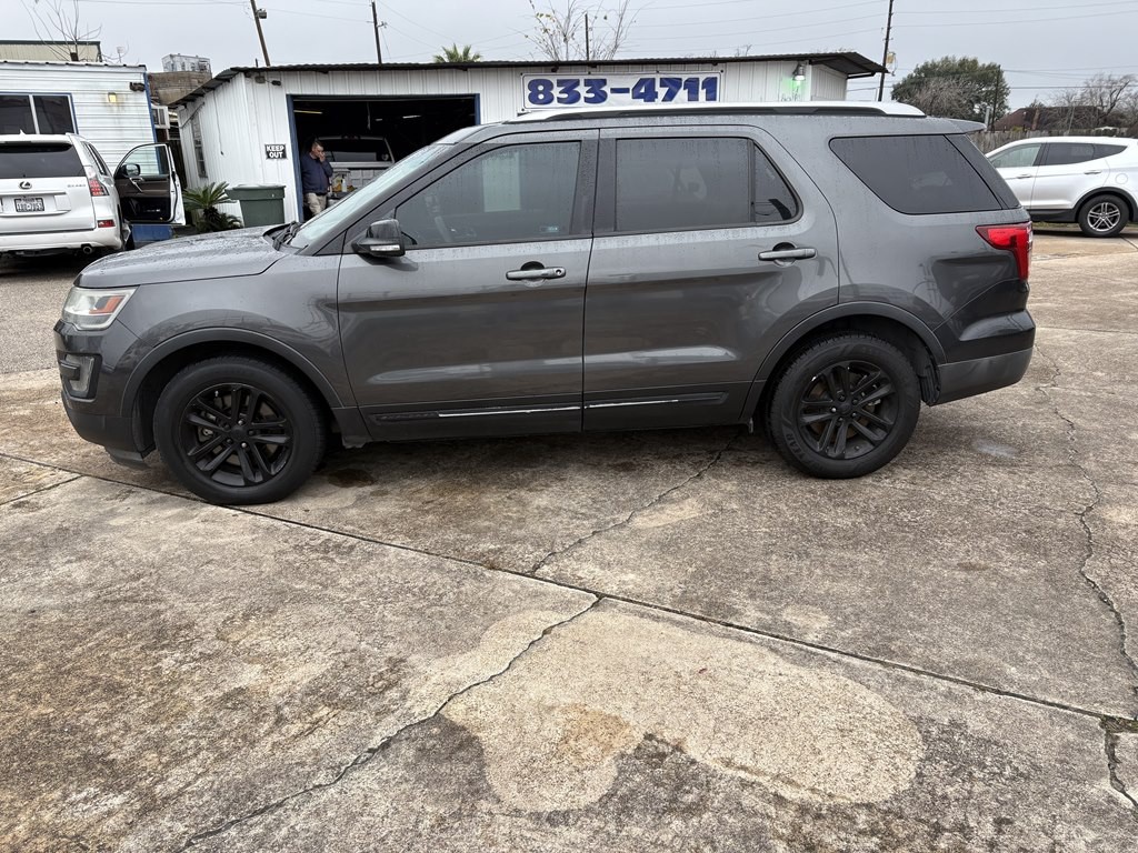2016 Ford Explorer Image 4