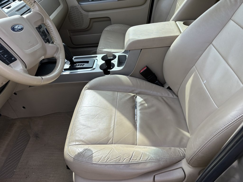 2010 Ford Escape Image 3