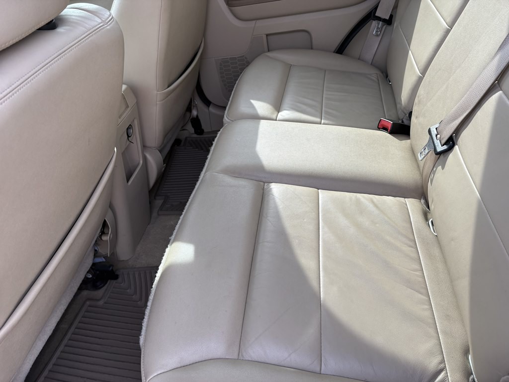 2010 Ford Escape Image 4