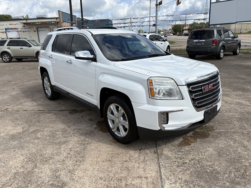 2016 GMC Terrain Image 2