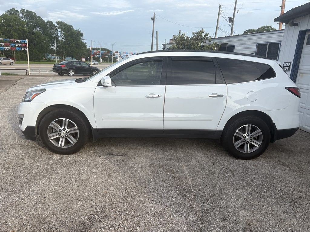 2016 Chevrolet Traverse Image 2