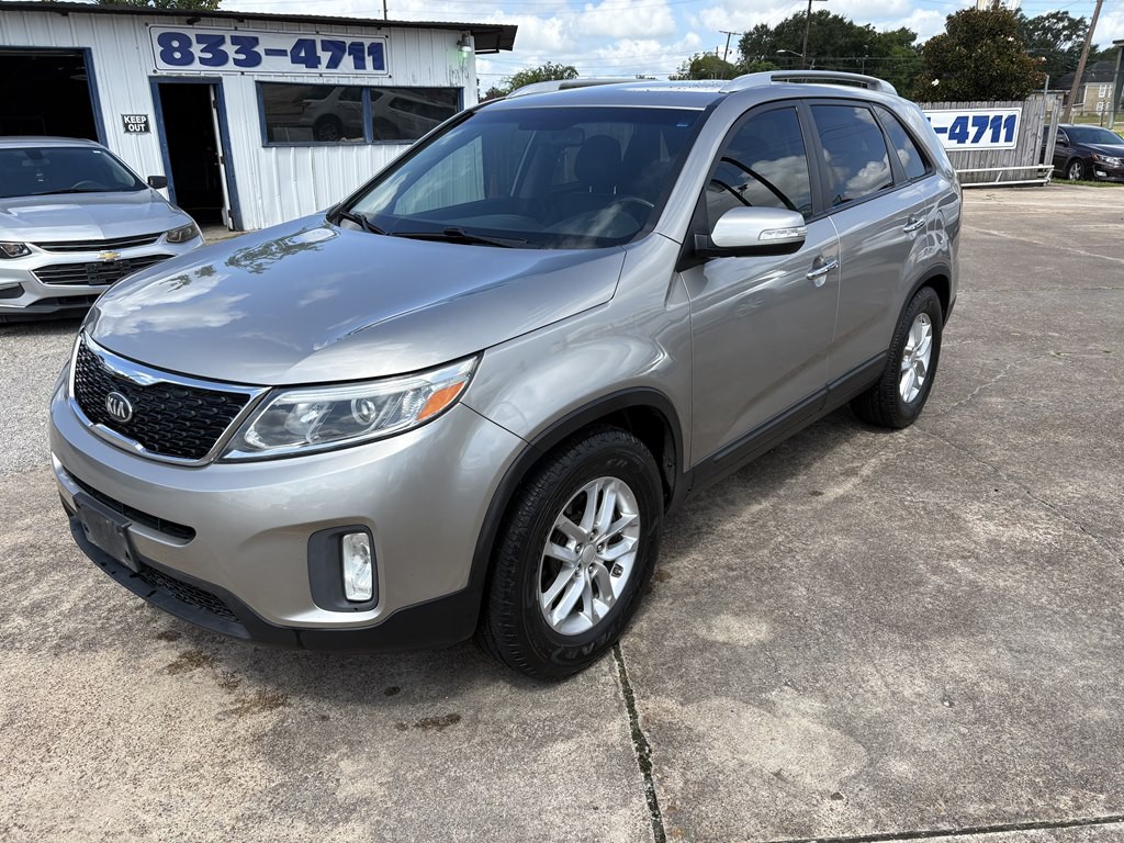 2014 Kia Sorento Image 2