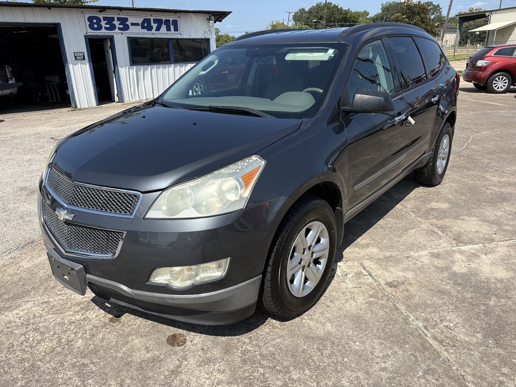 2012 Chevrolet Traverse Image 2