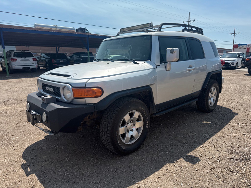 2008 Toyota FJ Cruiser Image 1
