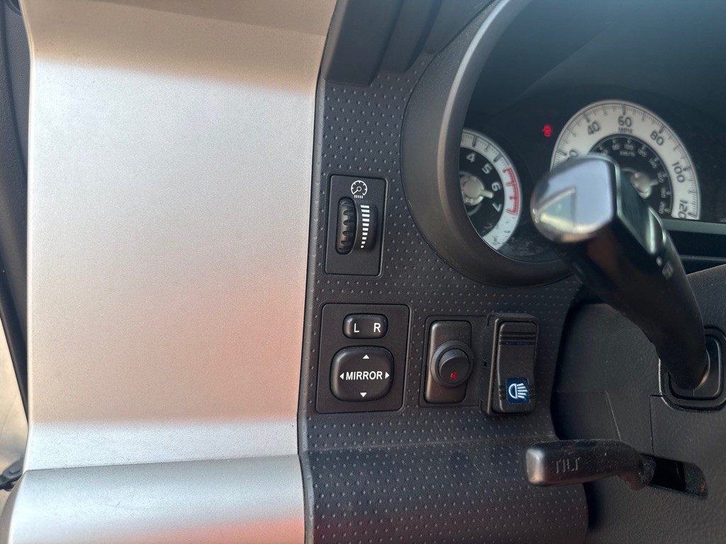 2008 Toyota FJ Cruiser Image 25