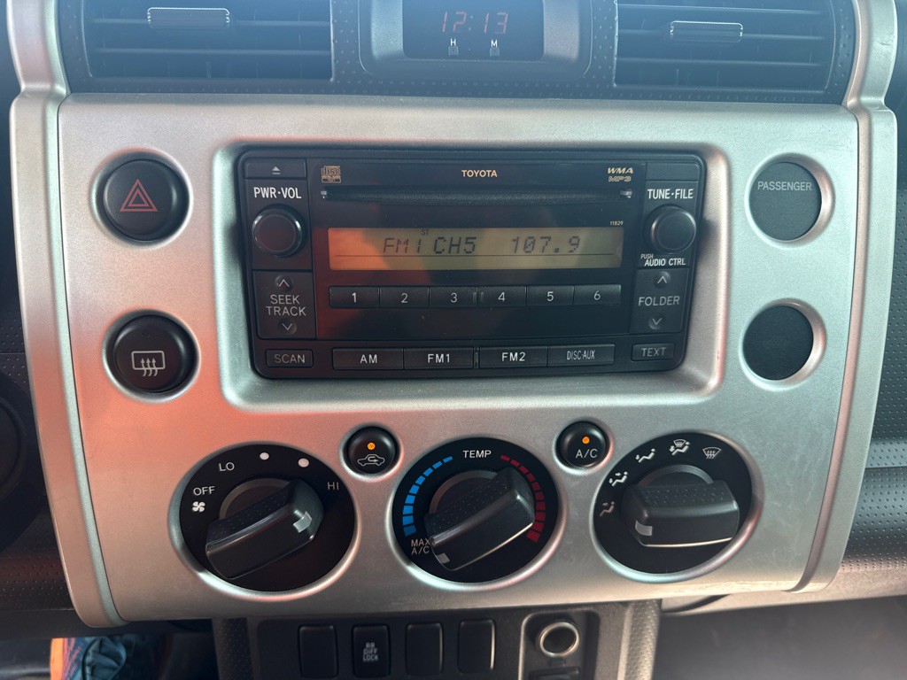 2008 Toyota FJ Cruiser Image 28