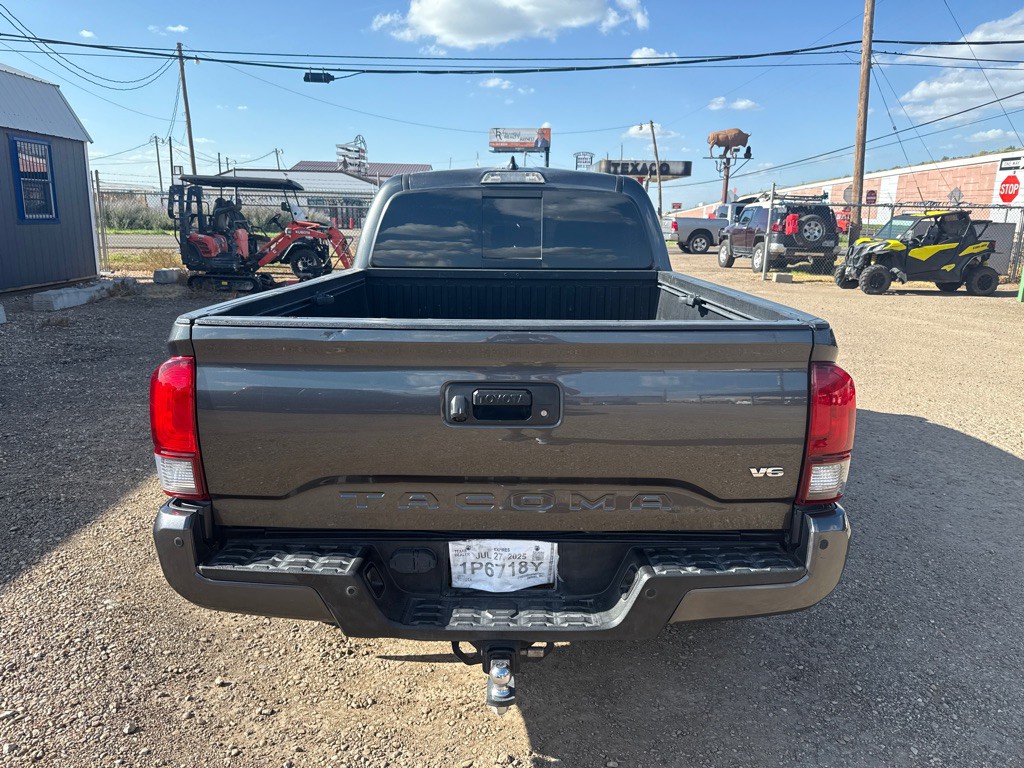 2019 Toyota Tacoma Image 10