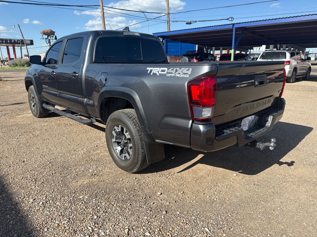 2019 Toyota Tacoma Image 12