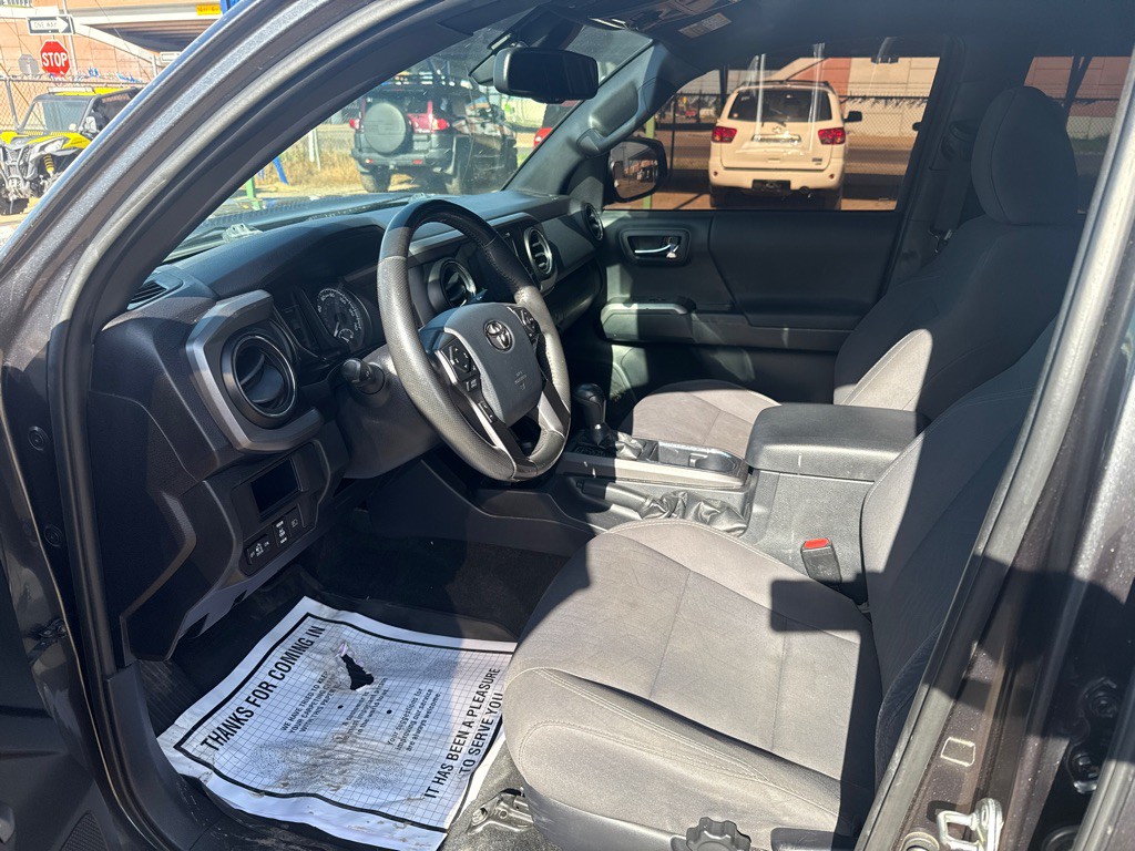 2019 Toyota Tacoma Image 16