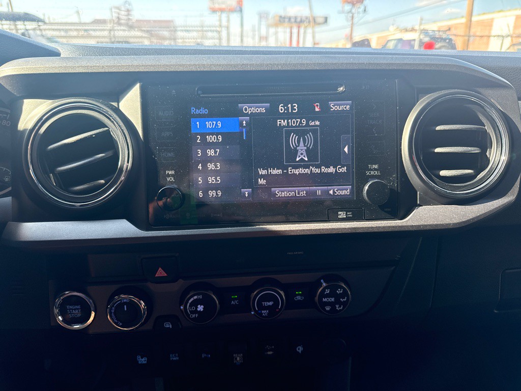 2019 Toyota Tacoma Image 22