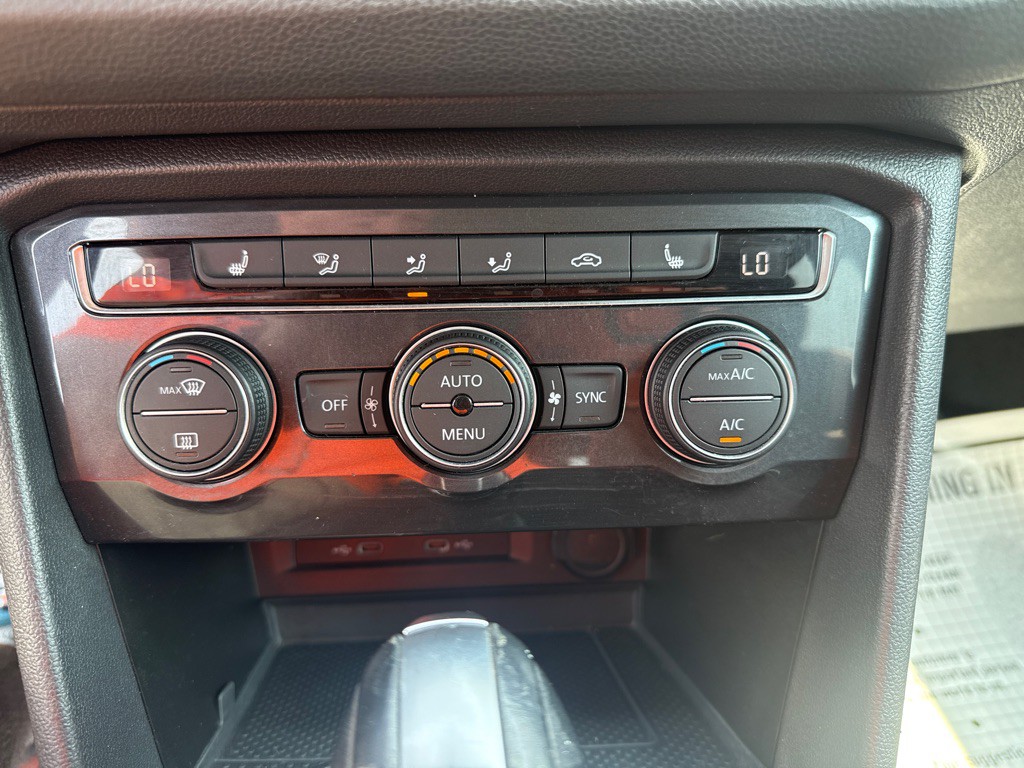 2021 Volkswagen Tiguan Image 28