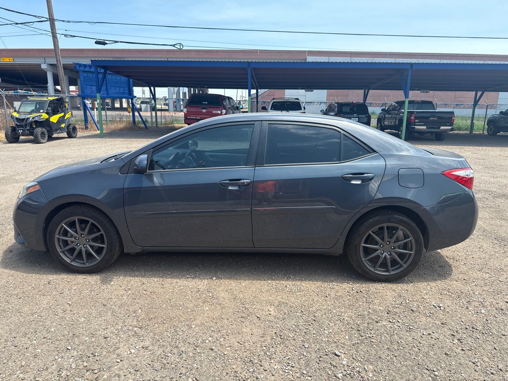 2016 Toyota Corolla Image 14