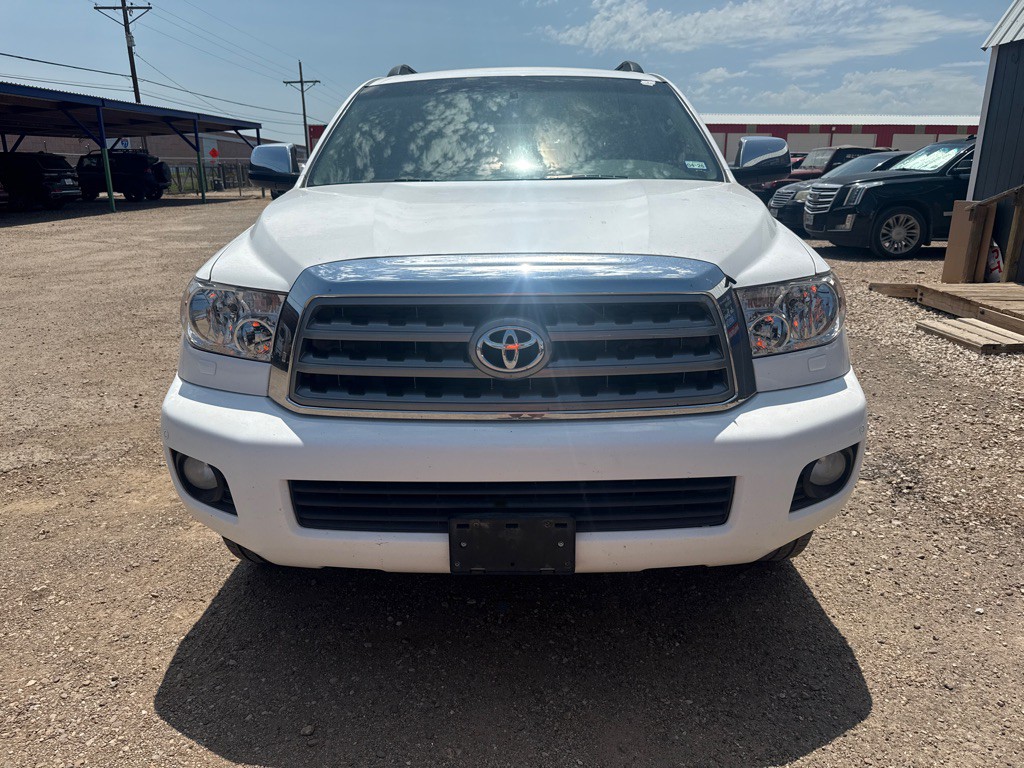 2011 Toyota Sequoia Image 3