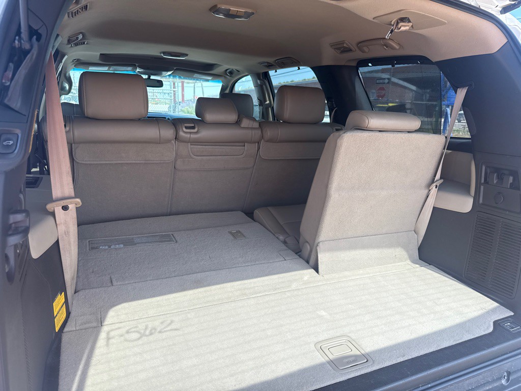 2011 Toyota Sequoia Image 16