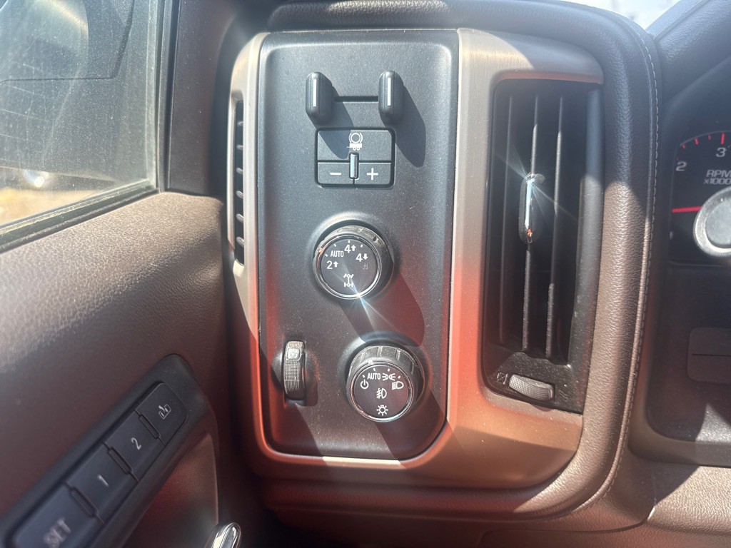 2015 GMC Sierra Image 21
