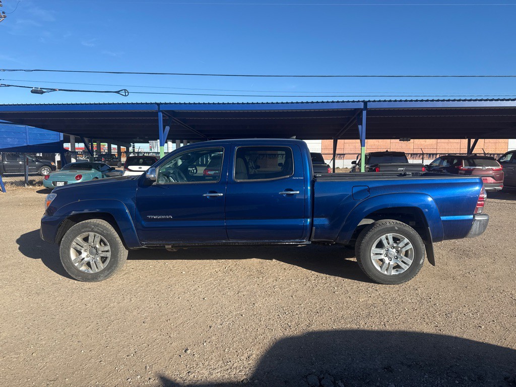 2014 Toyota Tacoma Image 16