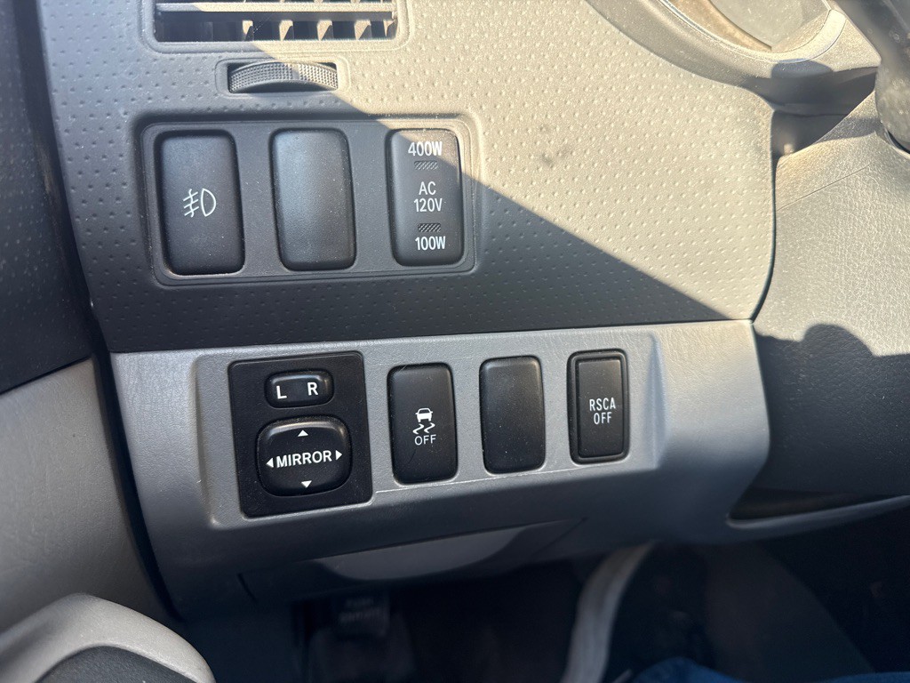 2014 Toyota Tacoma Image 21