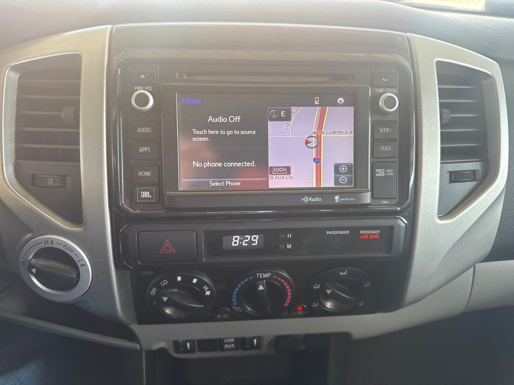 2014 Toyota Tacoma Image 30