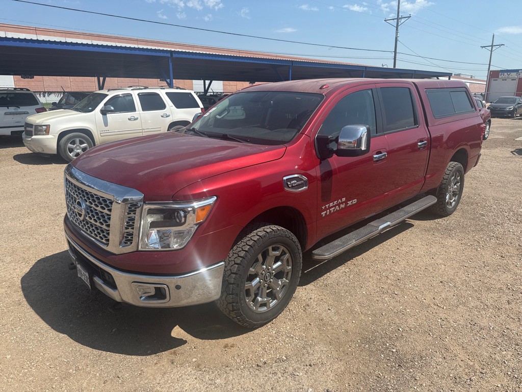 2019 Nissan Titan Image 2