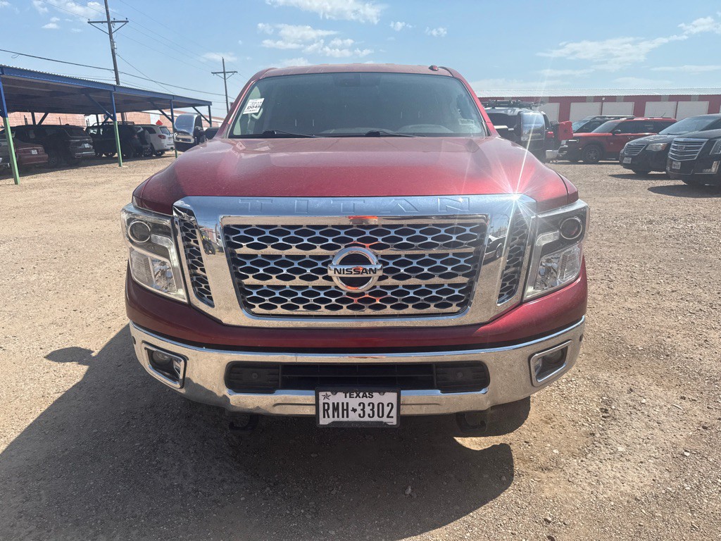 2019 Nissan Titan Image 3