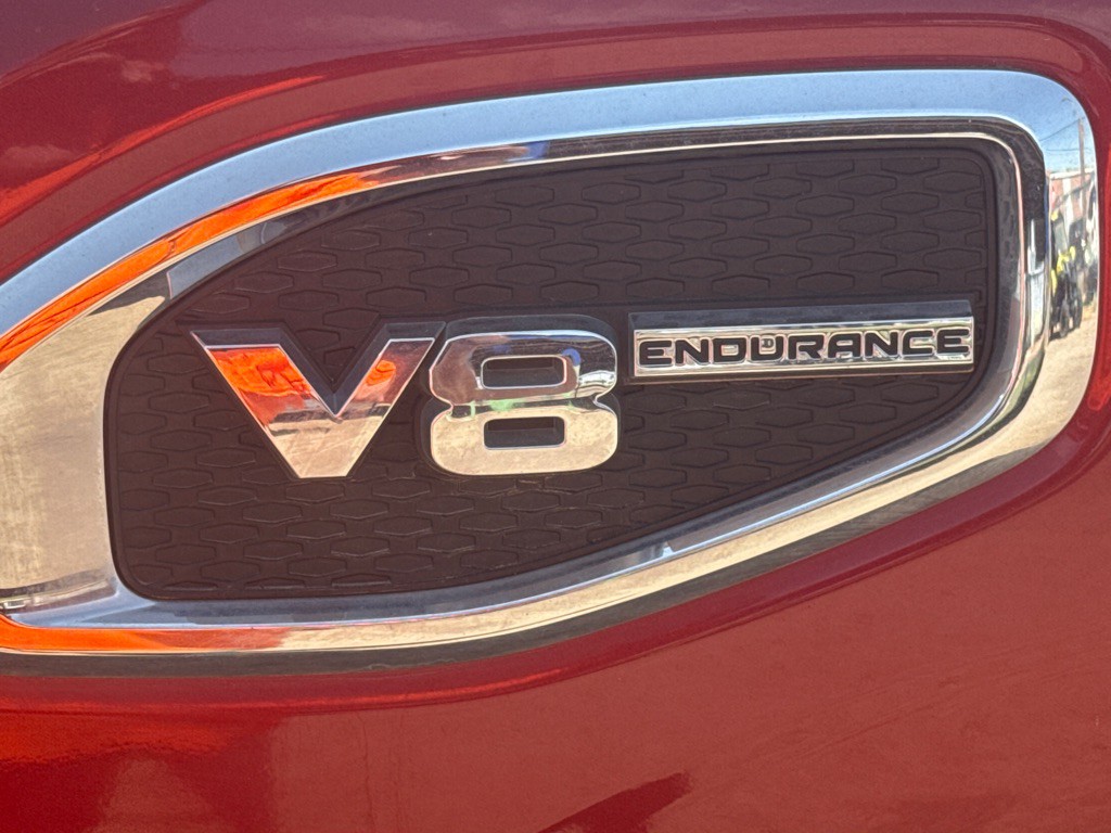 2019 Nissan Titan Image 8