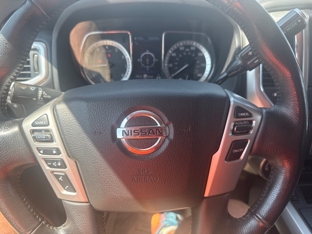2019 Nissan Titan Image 24