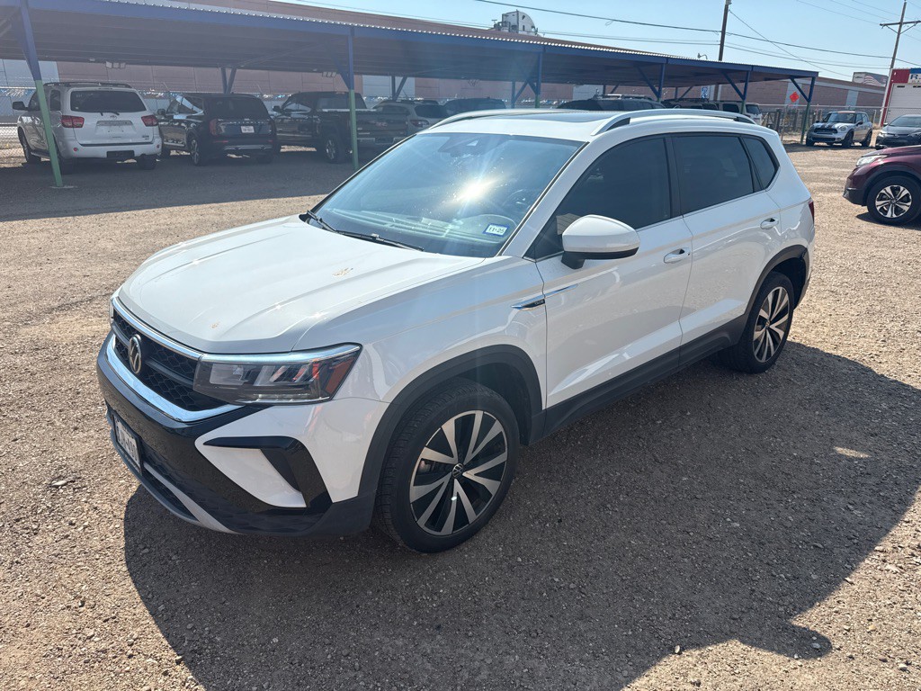 2022 Volkswagen Taos Image 2
