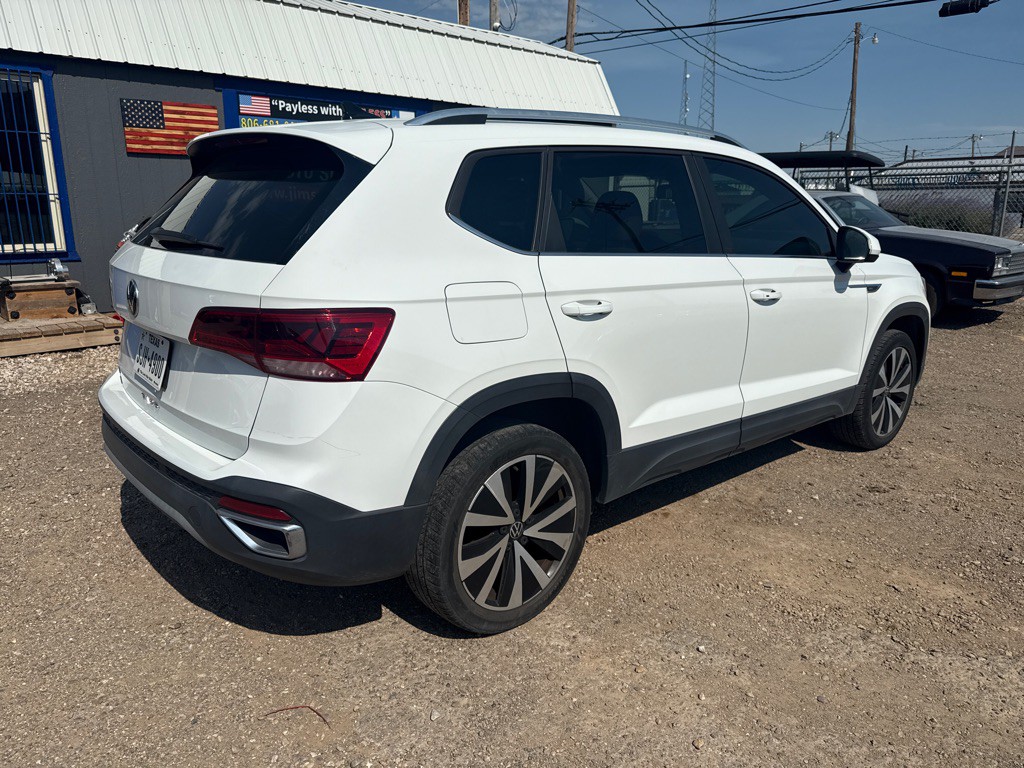 2022 Volkswagen Taos Image 9