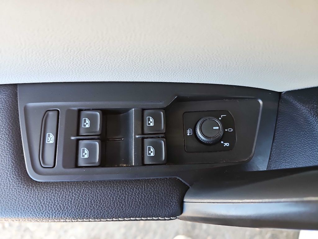 2022 Volkswagen Tiguan Image 17