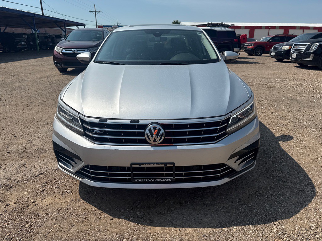 2019 Volkswagen Passat Image 3