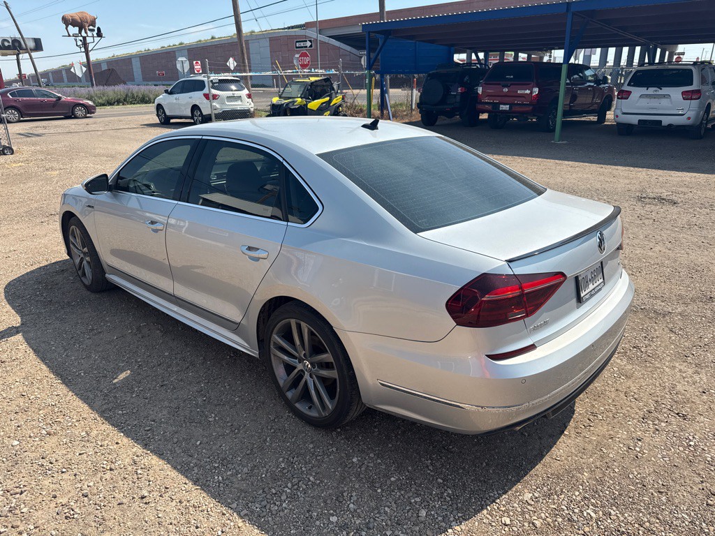 2019 Volkswagen Passat Image 15