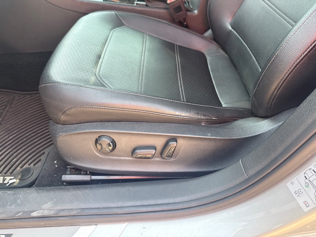 2019 Volkswagen Passat Image 19