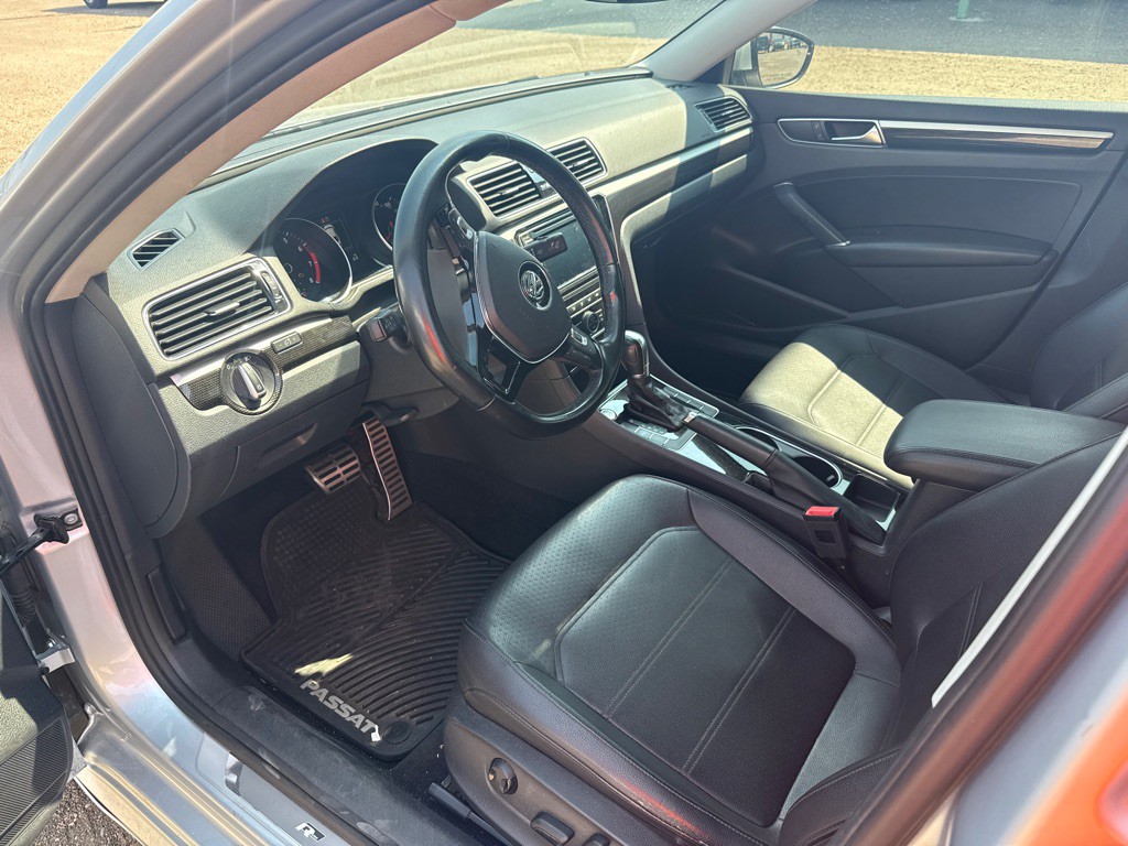 2019 Volkswagen Passat Image 21