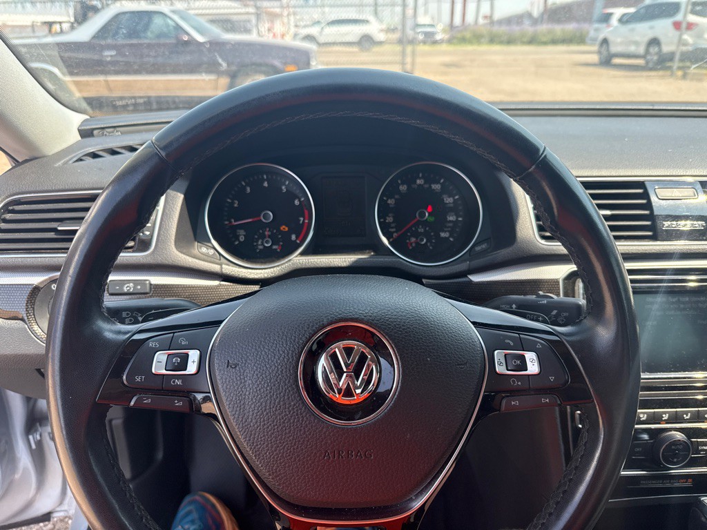 2019 Volkswagen Passat Image 22