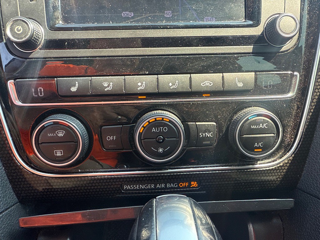 2019 Volkswagen Passat Image 32