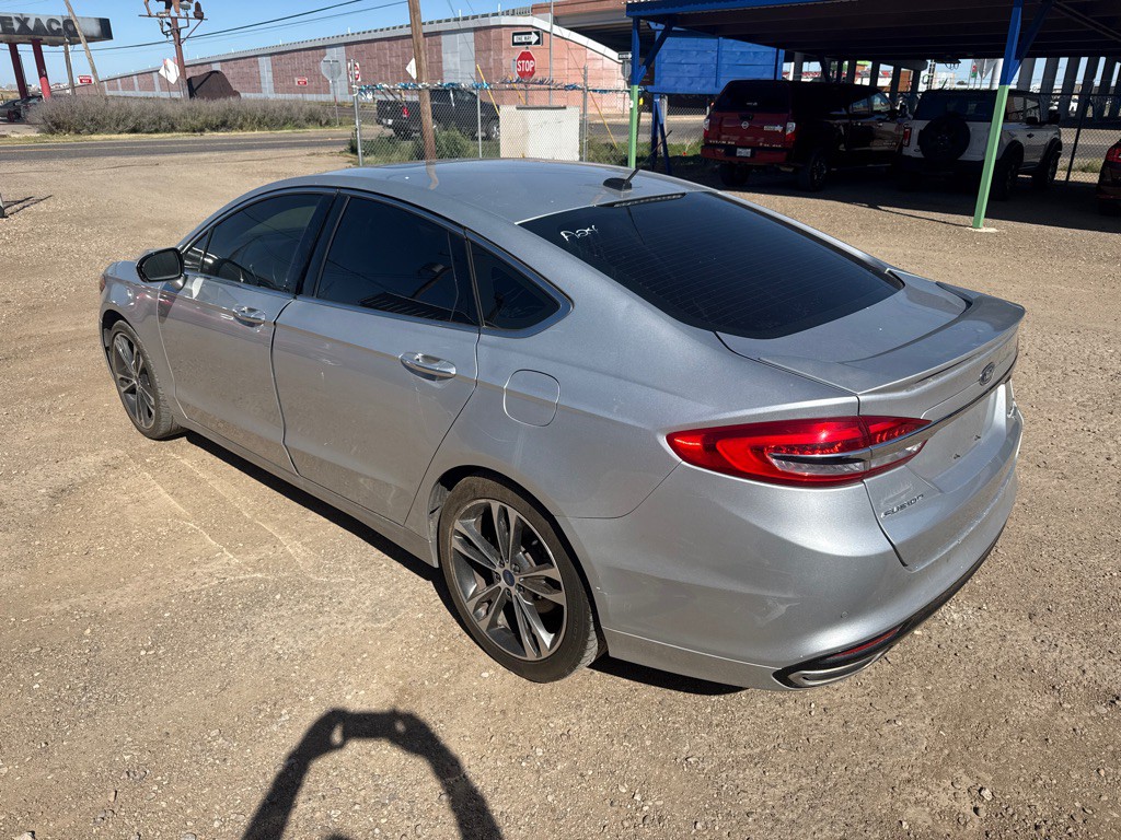 2017 Ford Fusion Image 16