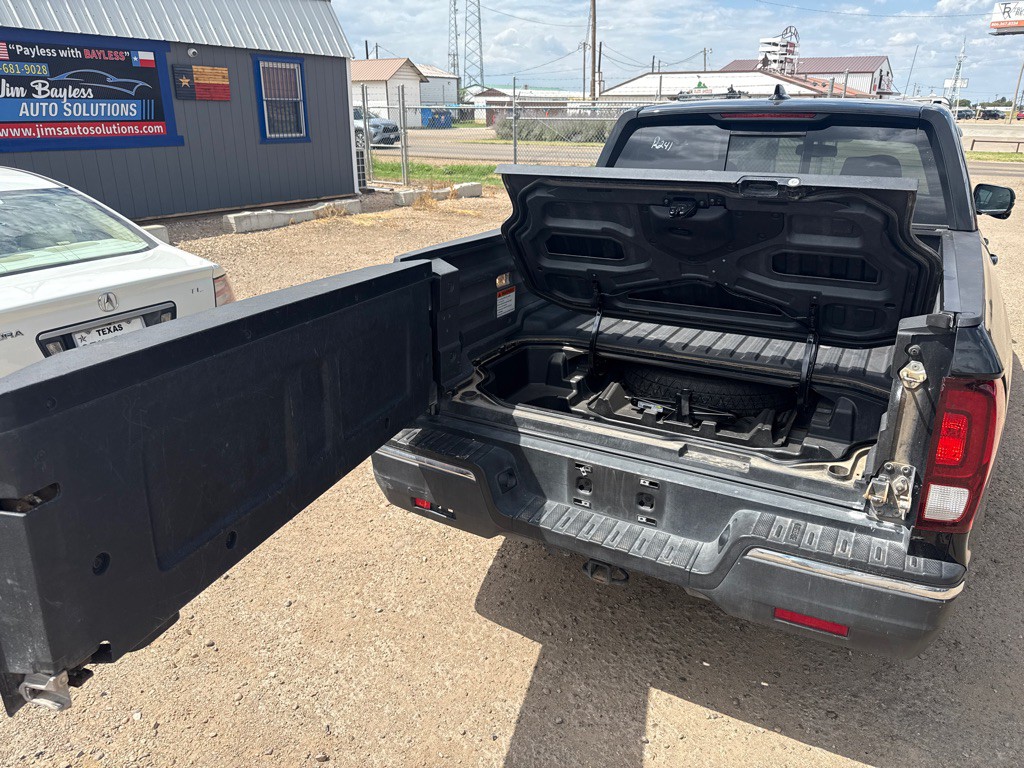 2019 Honda Ridgeline Image 16