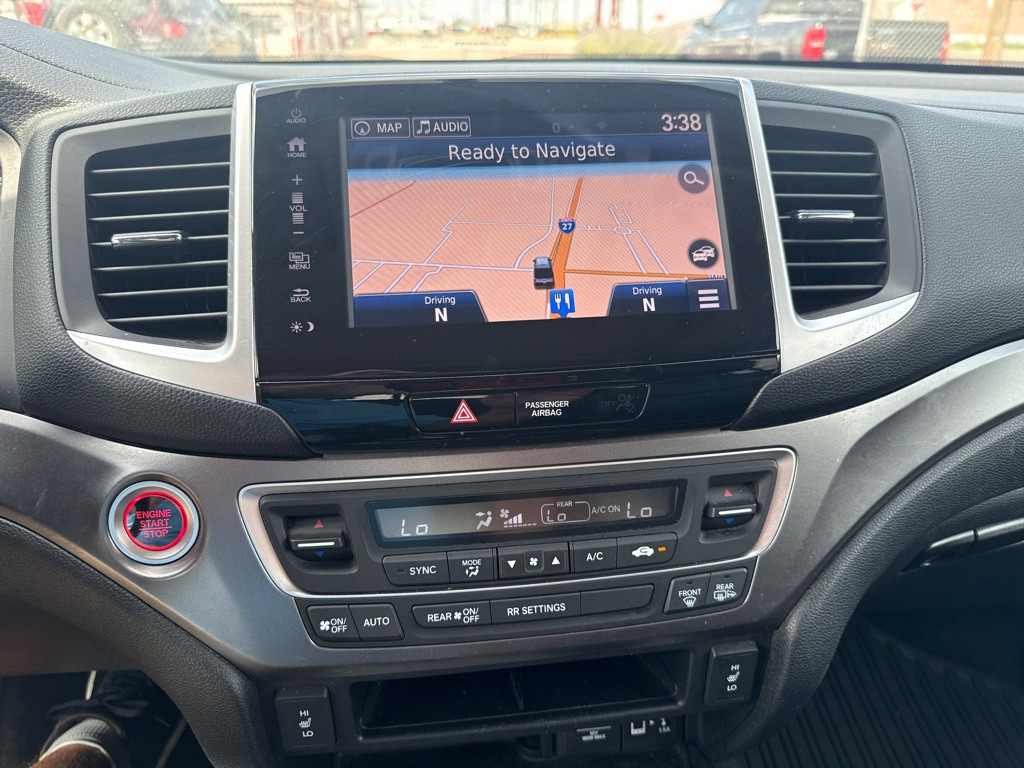 2019 Honda Ridgeline Image 33
