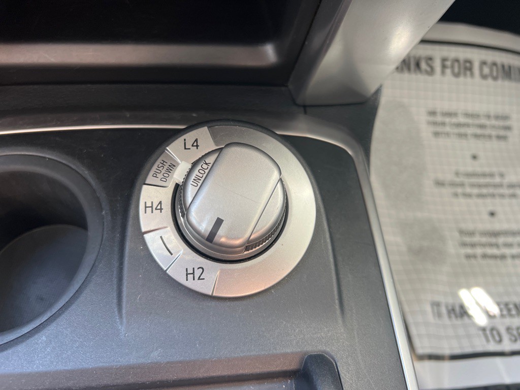 2019 Toyota 4Runner Image 25